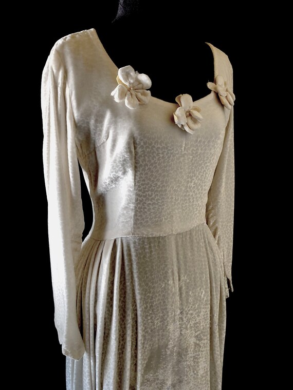 1940s Vintage Velvet Wedding Dress | Vintage Velve