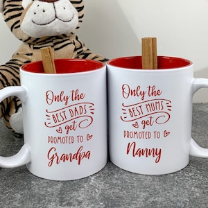 SET VON 2 personalisierten Kaffeebechern, Nur die besten Eltern bekommen zu Großeltern Becher, Erwarten, Schwangerschaft Ankündigung, Baby Reveal
