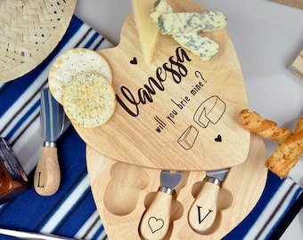 Personalised Cheese Board Set, Valentine's Day Wooden Heart Shape Serving Platter - Wedding, Mother's Day, Anniversary Gift Set