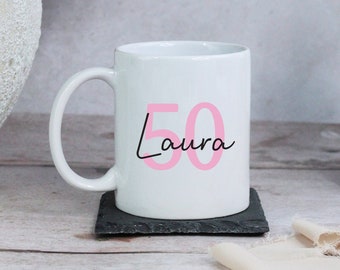 Conjunto de caneca e porta-copos personalizados do 50º aniversário, 350ml, quinquagésima xícara de café com nome, aniversário marcante, esposa, amiga, mãe, presente para amantes de chá