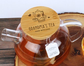 Borosilicate Personalised Glass Tea Pot, 1L Grandma's Tea, Made With Love, Engraved Wooden Lid & Strainer, Mother's Day Gift for Grandparent