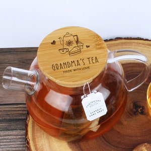 Borosilicate Personalised Glass Tea Pot, 1L Grandma's Tea, Made With Love, Engraved Wooden Lid & Strainer, Mother's Day Gift for Grandparent