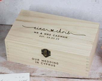 Regalo de boda, Caja de recuerdo de pareja de corazón grabado, Caja de memoria de boda de madera personalizada, Caja personalizada del día del matrimonio de novia y novio, Sr. y Sra.