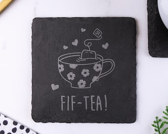 Posavasos de pizarra grabado a láser con el diseño "FIF-TEA". Regalos para el 50.º cumpleaños de mamá, posavasos cuadrado para amantes del té.