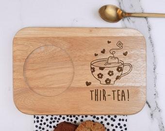 Tablero de té y galletas grabado, diseño "THIR-TEA", tablero de golosinas de café de madera, regalos de cumpleaños número 30 de hermana para mujeres, ella, trigésima hermana