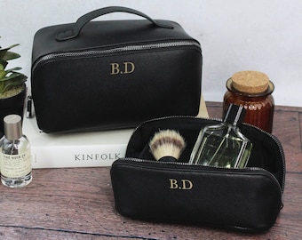 Personalised Men’s Wash Bag Set in Black with Black Zip Detail, PU Leather Lay Flat Travel Toiletry Bag, Valentine’s Day Gift for Him
