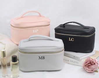 Personalised Makeup Bag with Handle, Vanity Make Up Accessory Case with Initials, PU Leather Toiletry Bag, Monogram Cosmetic Travel Case