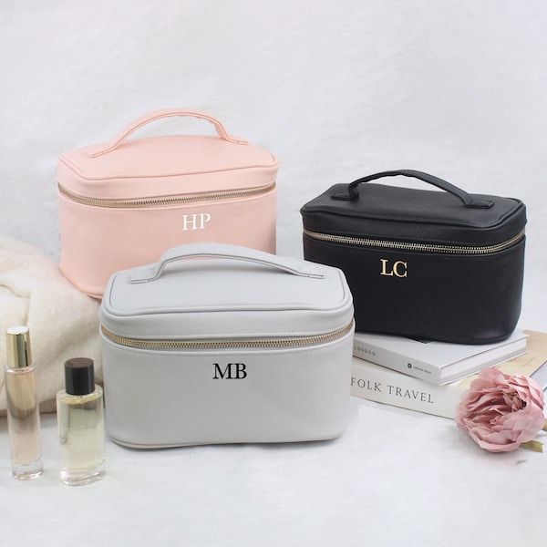 Personalisierte Make-up-Tasche mit Griff, Vanity Make-Up-Zubehörtasche mit Initialen, PU-Leder-Kulturtasche, Monogramm-Kosmetiktasche