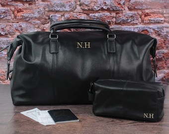 Personalised Men’s Weekend Bag & Wash Bag Set, Monogrammed Black PU Leather Toiletry Travel Set, Any Initials, Large Holdall Duffle Bag Set