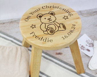 Tabouret en bois personnalisé pour enfant sur votre chaise de baptême Prénom et date Cadeau de baptême pour bébé pour fille, fils filleul, filleule filleul