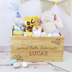 Personalised Wooden Easter Hamper, Special Easter Delivery, Easter Crate Gifts for Kids, Easter Egg Hunt Box, Easter Bunny Rabbit 31 x 23cm