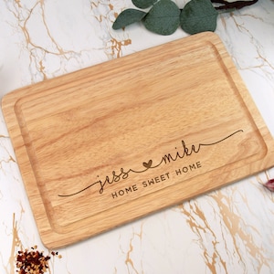 Personalised Names Engraved Wooden Chopping Board for Couples, 5th Wedding Anniversary, Engagement, Christmas, Housewarming, Cheese Board