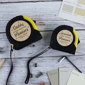 Gepersonaliseerde meetlint 3 M 5 M 7,5 M, praktisch Vaderdagcadeau voor papa 'Loved Beyond Measure' DIY papa, opa, Taid Tool Present