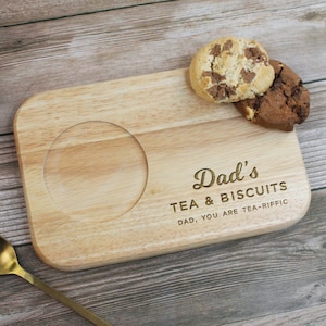 Dad's Tea & Biscuit Board, Engraved Wood Treat Tray, Personalised Father's Day Gift for Daddy, Grandad, Grandpa, Birthday Gifts for Him