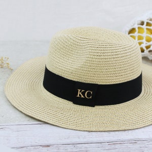 Personalised Beach Hat with Initials Adjustable Monogram Straw Hat Hen Party Honeymoon Hat for Bride Bridesmaids Holiday Fedora Hat for Her