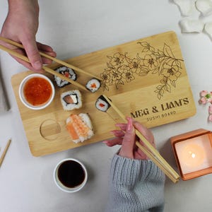 Personalised Sushi Gift Set, Sushi Board, Chopsticks & Dip Dishes, Couples Gift Sushi Plate, Japanese Blossom Sushi Cuisine Serving Tray,