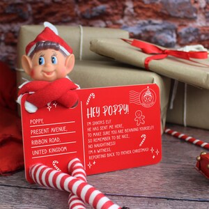 Postal de llegada de elfo personalizada, postal de elfo de acrílico rojo con opción de elfo niña y niño, correo navideño para niños, decoración navideña con letras de elfo