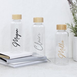 Tapa de botella de bambú personalizada Bebida de plástico reciclado Agua sin derrames Sello Tornillo Top 600 ml Hidratación reutilizable Salud Entrenamiento Spa Espíritu corporal