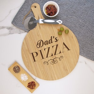Dad's Personalised Pizza Board, Large Round Wooden Paddle Shaped Serving Platter, Gift for Father's Day Birthday, greeting message option