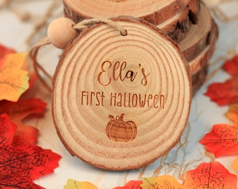 Personalised First Halloween Decoration, Wood Slice Hanging Heart Ornament for Baby, Babies 1st Halloween 2025, Wooden Pumpkin Bauble