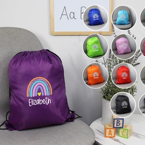 Sac arc-en-ciel personnalisé avec cordon de serrage, Sac en PE pour enfant, Sac de sport, Sac de natation pour fille, Nom personnalisé, Sac cadeaux de fête, Kit d'éducation physique pour l'école primaire