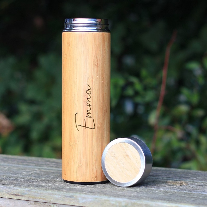 Gepersonaliseerde Eco Bamboo Travel Flask, 500ml geïsoleerde drinkfles, laser gegraveerde reisbeker, aangepaste naam, koffie, thee afbeelding 2