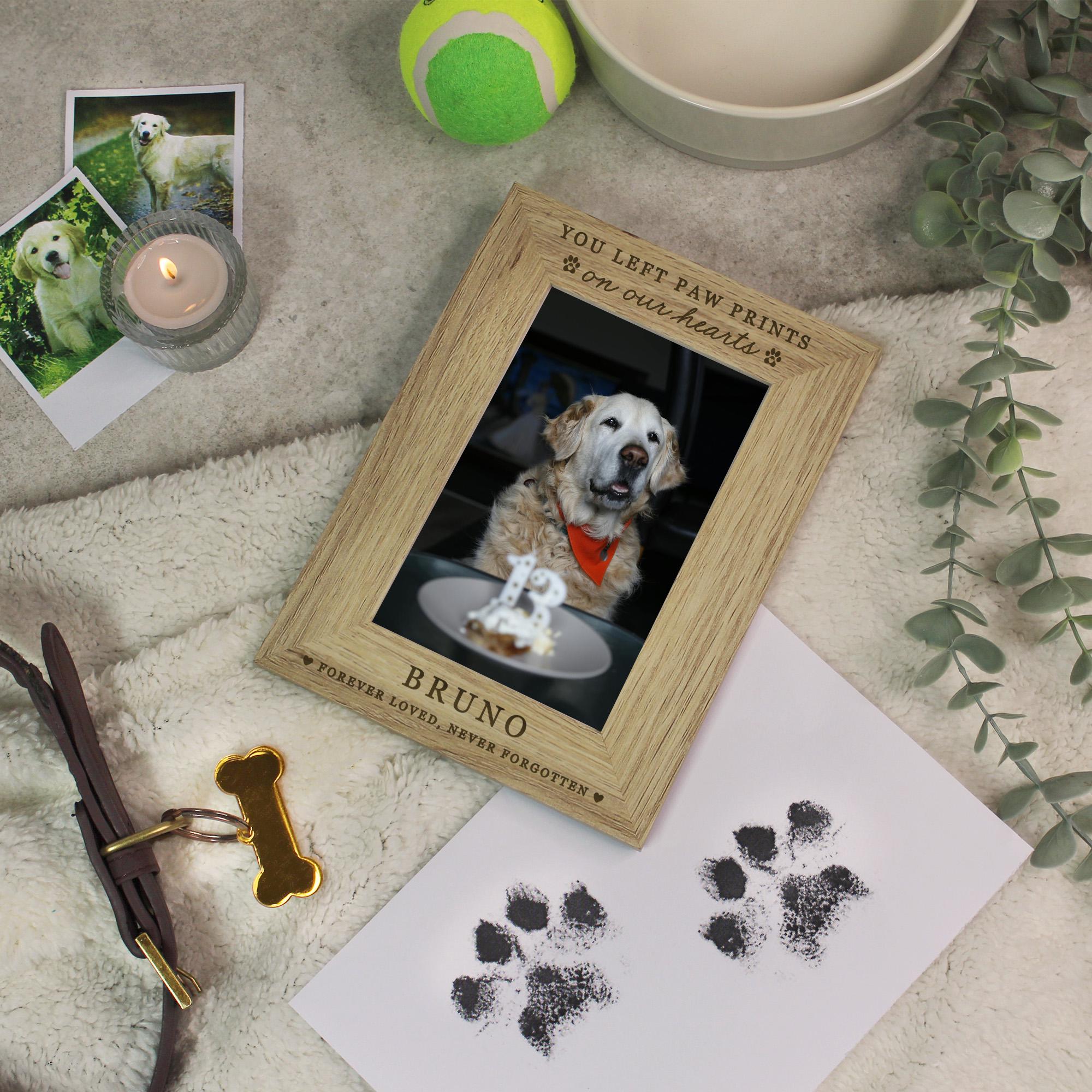 Cornice Portafoto Commemorativa Per Animali Domestici 'You Left Paw Prints On My Heart' - Legno 14,5x20,3cm