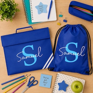 Personligt skolset med namn och initialer, blå bokväska, gymväska, vattenflaska, 3 st. skolstartspresent, flickor pojkar förskola/grundskola