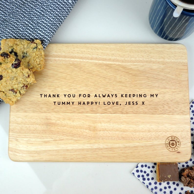 Personalised Wooden Chopping Board, 'Baking Queen' Cutting / Serving Board, Mother's Day Gift Cake Stand, Cooking Kitchen Gifts for Her Mum image 6