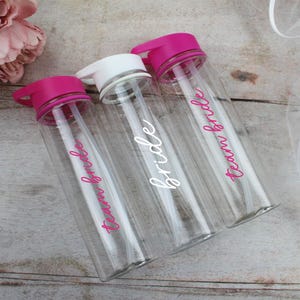 Borracce per l&#39;acqua Team Bride, tema rosa e bianco per addio al nubilato, bomboniere per addio al nubilato, regalo per damigelle d&#39;onore, riempitivo per sacchetti per feste di addio al nubilato, regalo per la sposa
