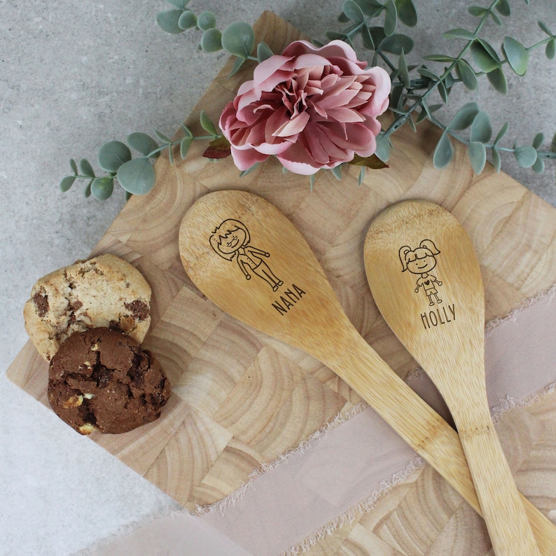 Family Engraved Wooden Spoon / Baking with The Family Bamboo Wooden Spoon, Personalised Baker Spoon for Everyone. Girls, Boys, Men & Women Pack of 2