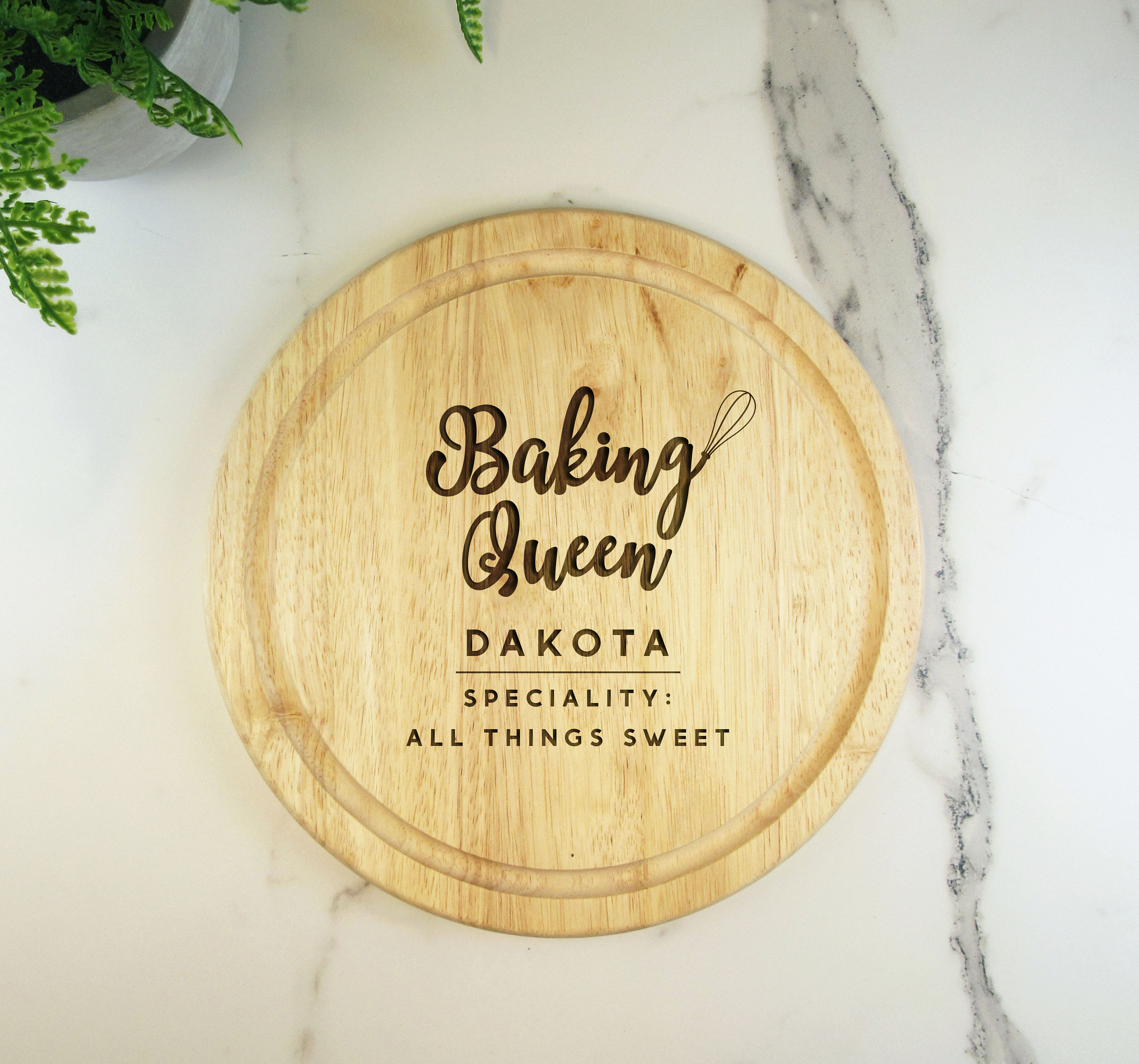 Personalised Baking Queen Set Wooden Cutting Board Cake Etsy