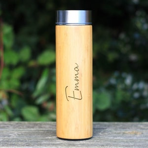 Gepersonaliseerde Eco Bamboo Travel Flask, 500ml geïsoleerde drinkfles, laser gegraveerde reisbeker, aangepaste naam, koffie, thee afbeelding 3