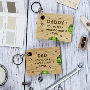 Porte-clés niveau à bulle, ouvre-bouteille pour papa, multi-outils, bricolage personnalisé, cadeau fête des pères, vous êtes à un tout autre niveau, papa fête des pères