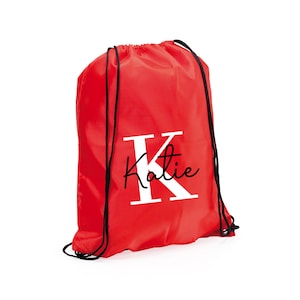 Mochila con cordón personalizada con inicial y nombre para el regreso a la escuela. Nombre de los niños en una bolsa de PE Bolsa de natación Bolsa de gimnasio Bolsa de club después de la escuela Red