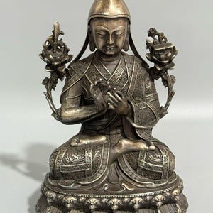 希少で精巧な手作りの中国アンティークブロンズツォンカパ仏像 - Etsy 日本