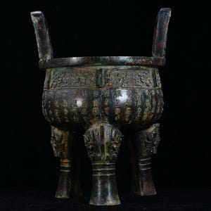 Chinese antique pure handmade large exquisite rare bronze inscribed tripod statue ornaments