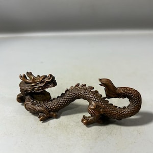 Chinese antique handcrafted exquisite rare pure copper looking back dragon statue ornaments