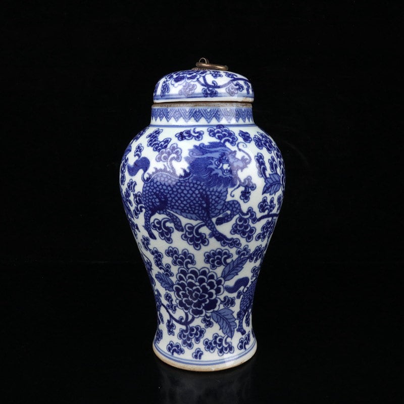 Exquisite and Rare Blue and White Qilin Pattern Lid Jar Ornament with Chinese Antique Hand-Painted