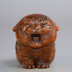 Chinese collection of hand-carved boxwood lucky cat statue ornaments, with collection value