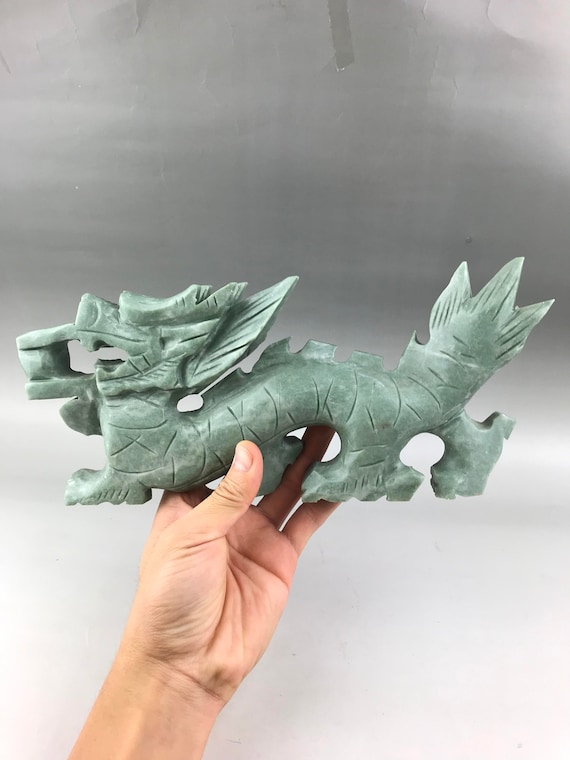 翡翠 19世紀龍彫刻品ヒスイ中国