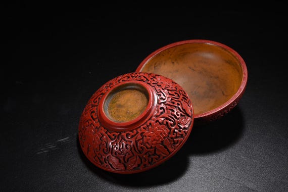 Exquisite Chinese Antique Carved Red Lacquerware Dragon-patterned