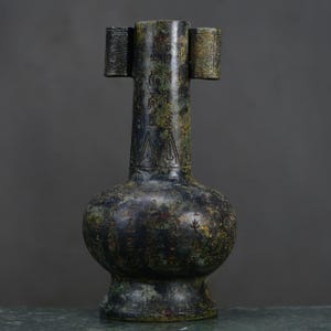 Exquisita escultura de bronce en forma de olla con inscripción, hecha a mano con materiales chinos antiguos.