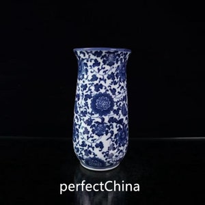 Colección Artesanía Jarrón de porcelana azul y blanca Jarrón con patrón de loto pintado a mano.