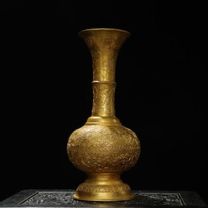 Exquisite and rare pure copper floral vase ornaments made by hand from antique China