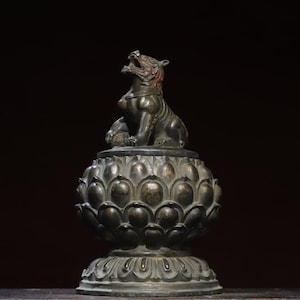 Chinese antique handmade exquisite pure copper lion lotus incense burner ornaments