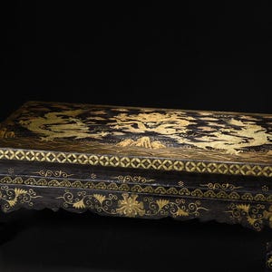 Chinese antique pure hand-carved exquisite wooden lacquer dragon pattern table tea table kang table ornaments