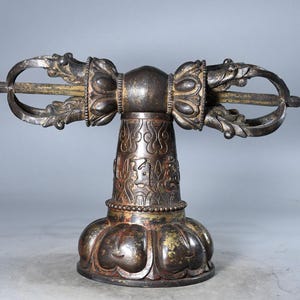 Chinese antique handmade exquisite pure copper vajra pestle demon pestle ritual ornaments