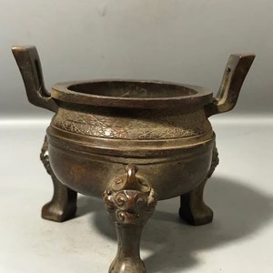 Chinese antique handmade pure copper double-eared Ding statue ornament