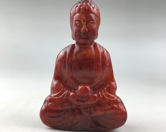 China&#39;s natural jade pendants are hand carved Buddha statues